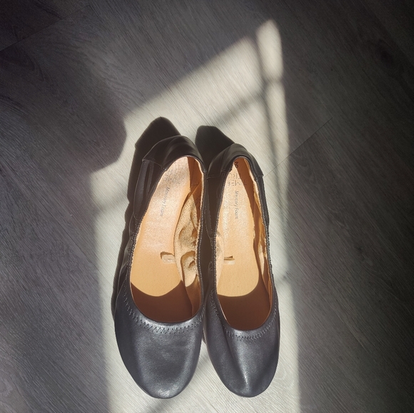 🎈5/$25 NWOT Time and Tru Scrunch Ballet Flats size 9 - Black, Faux Leather - Picture 3 of 4